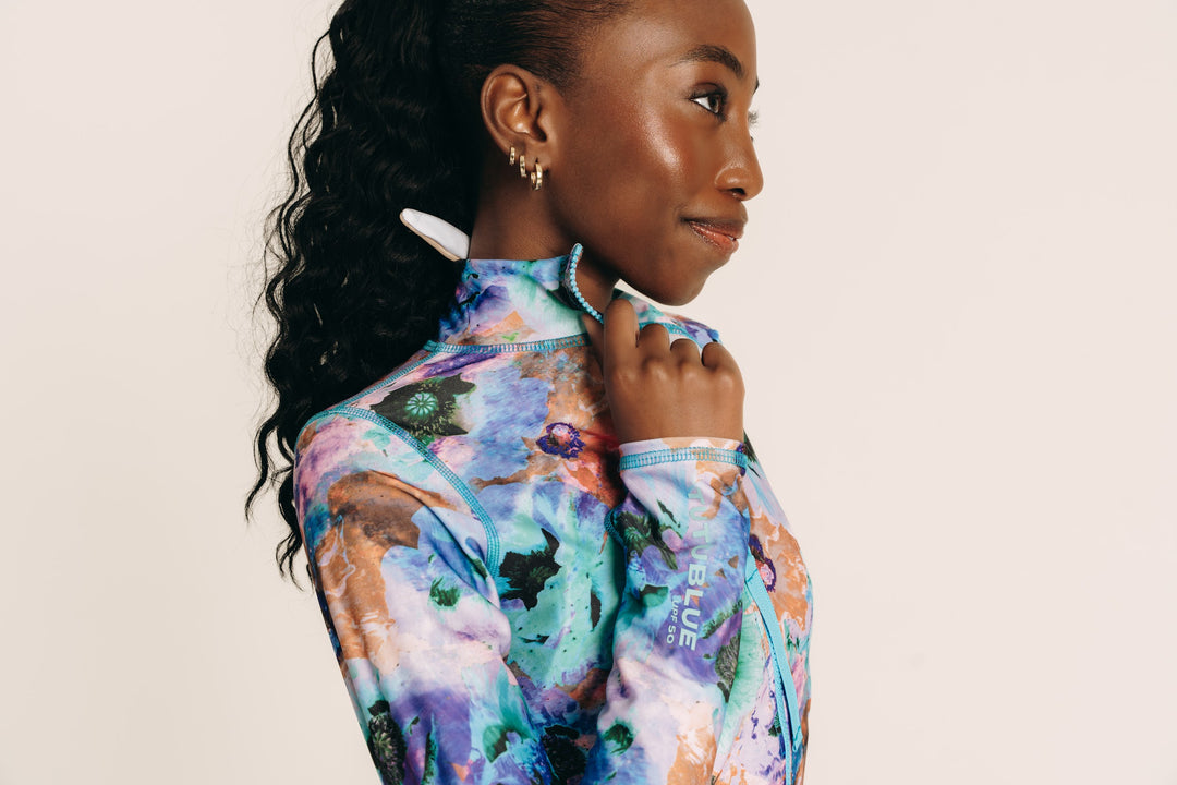 Women's Zip Rash Guard With Back Pocket - Neon Blue Poppy