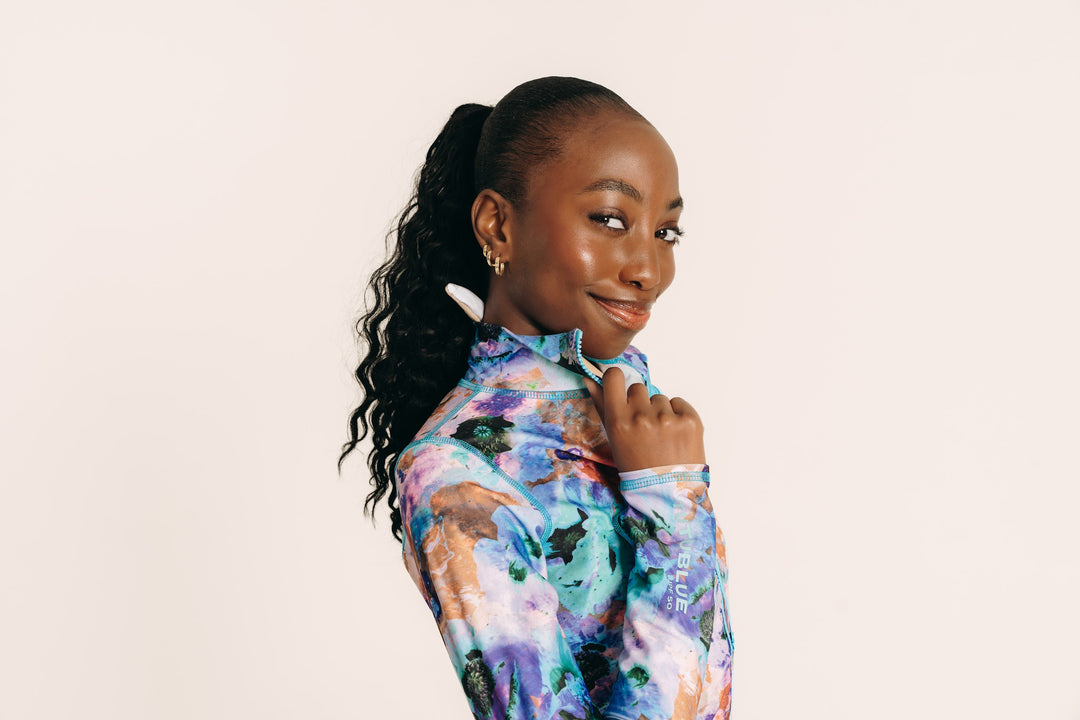 Women's Zip Rash Guard With Back Pocket - Neon Blue Poppy