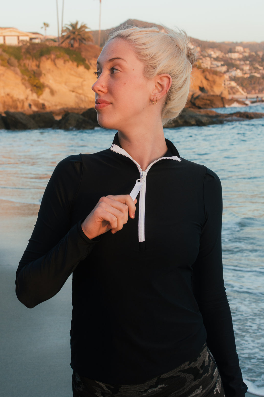 Women's Henley Rash Guard - Black