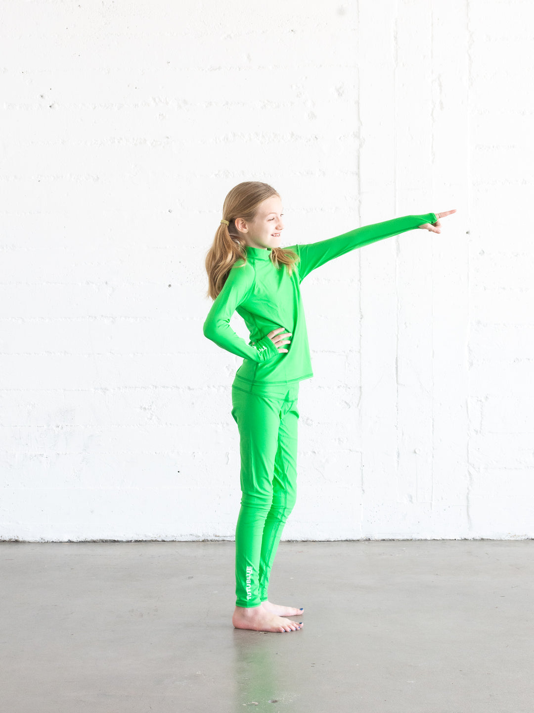 Girl's Pullover Rash Guard - Kelly Green