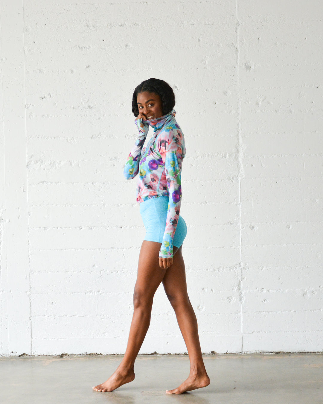 Women's Hooded Pullover Rash Guard - Sea Poppy Bud