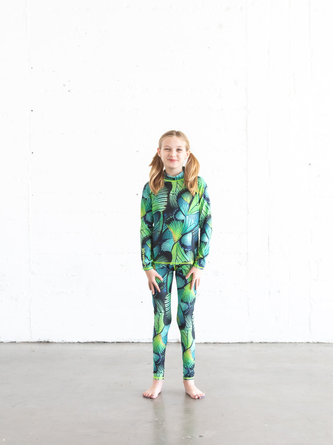 Girl's Pullover Rash Guard - Turq Flyer