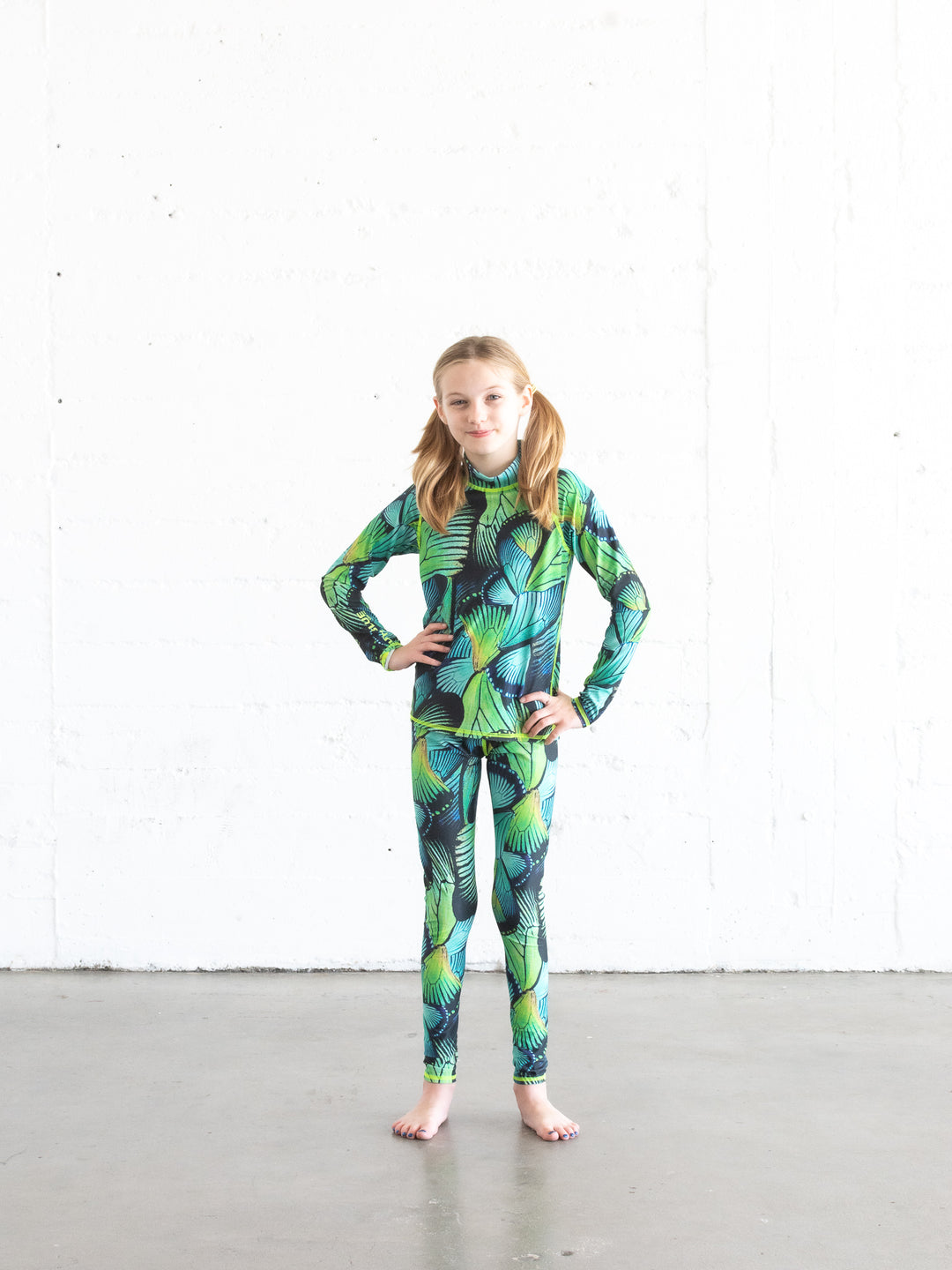 Girl's Pullover Rash Guard - Turq Flyer