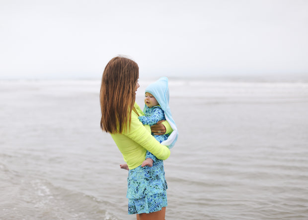 BABY BEACH TOWEL WITH HOODIE - BABY BLUE