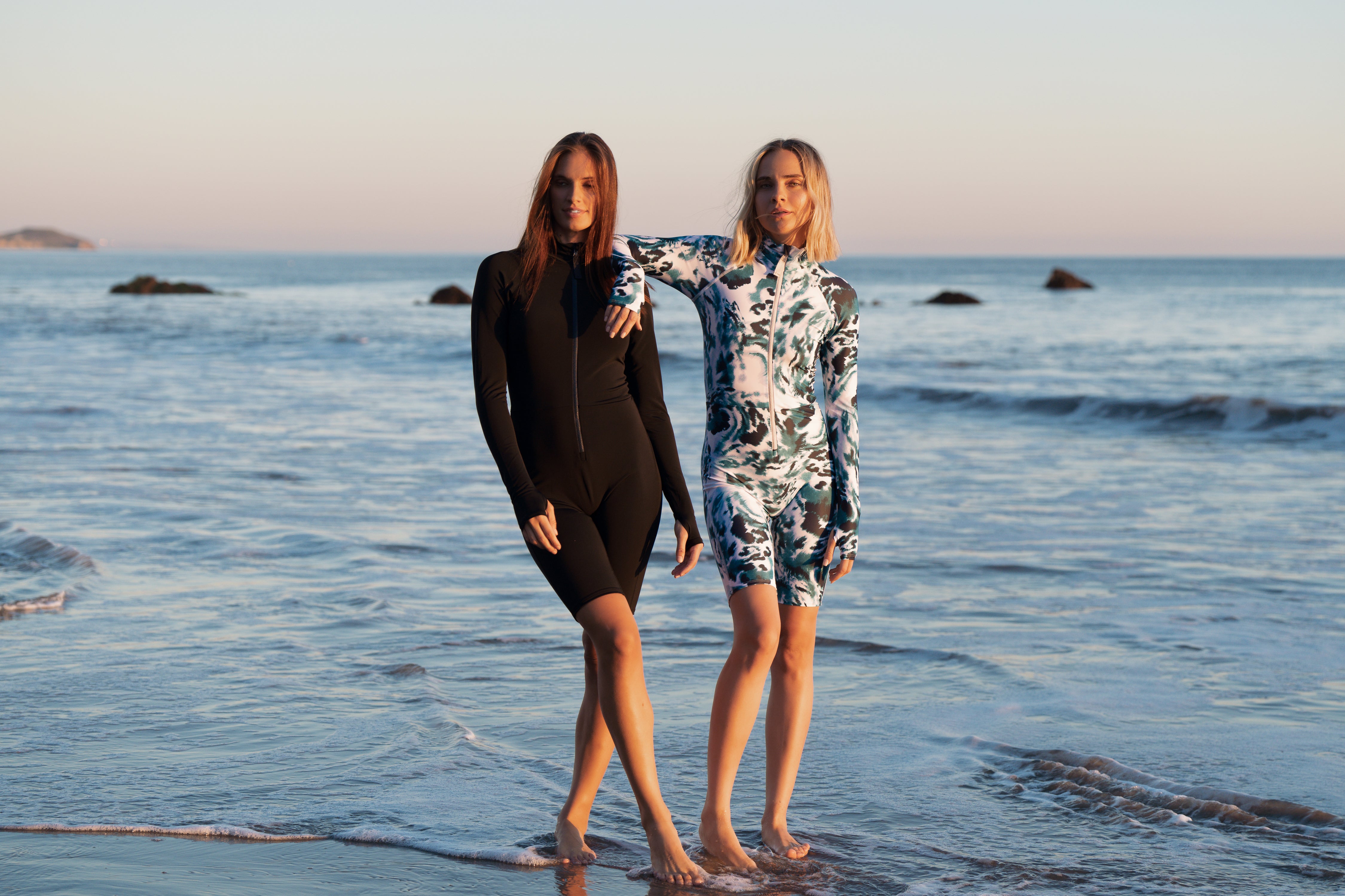 Knee Length Short Suits for Sun Protection TUTUBLUE