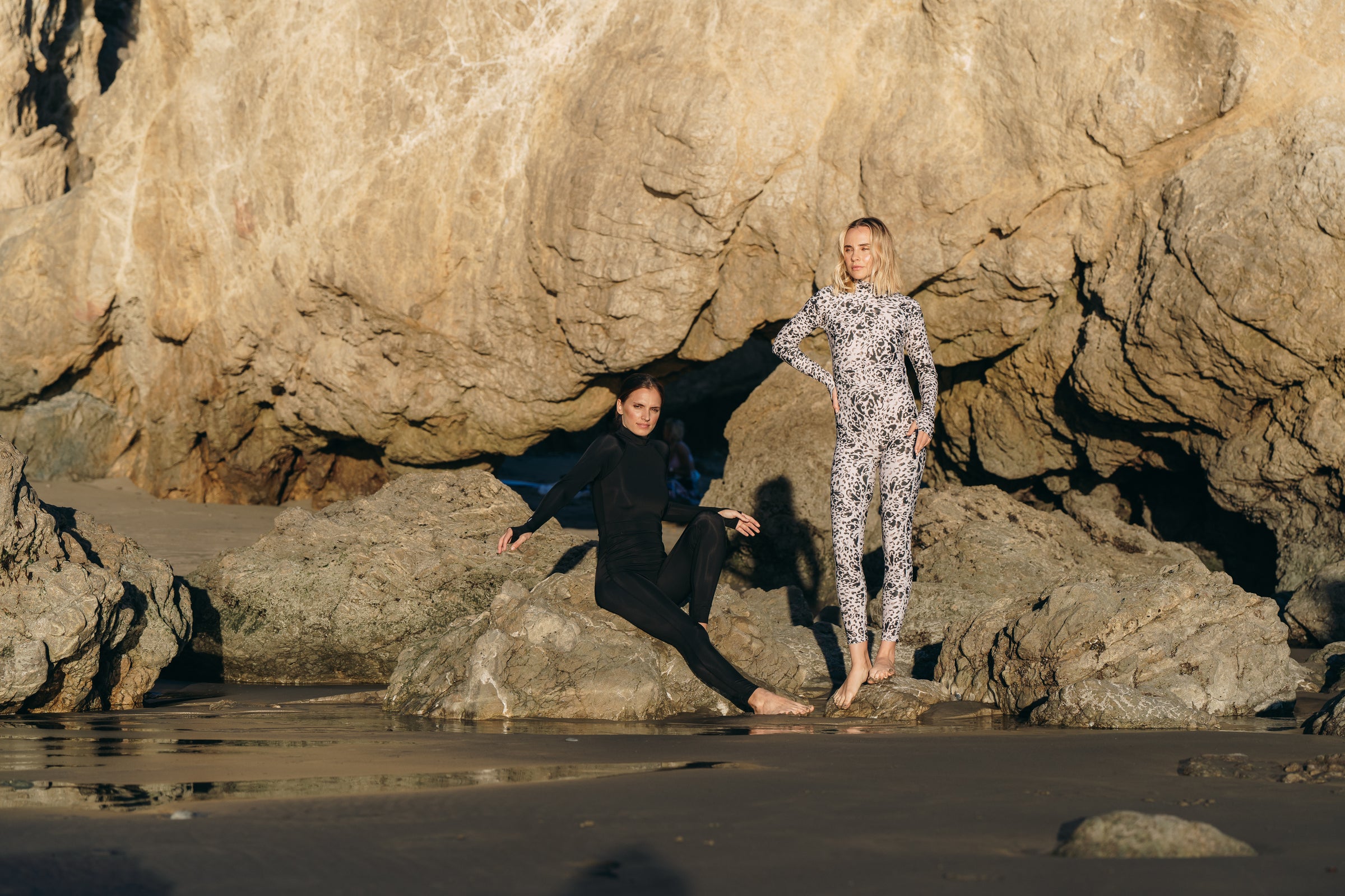 ALL WOMEN'S SUITS