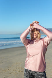 WOMEN'S HOODED PULLOVER RASH  - ROSE