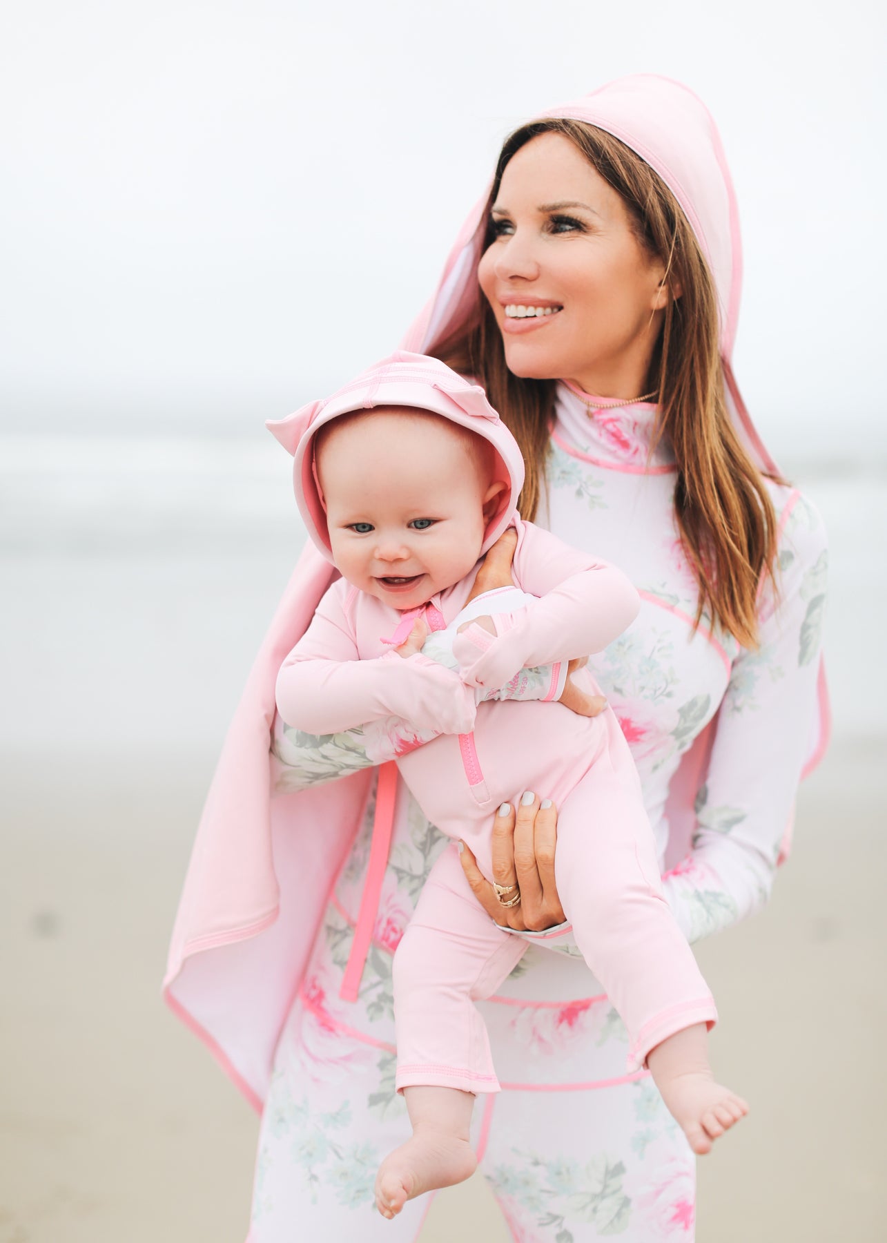 BABY BEACH TOWEL WITH HOODIE BABY PINK TUTUBLUE